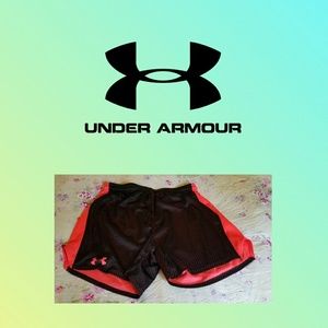 Loose fit Under Armour shorts